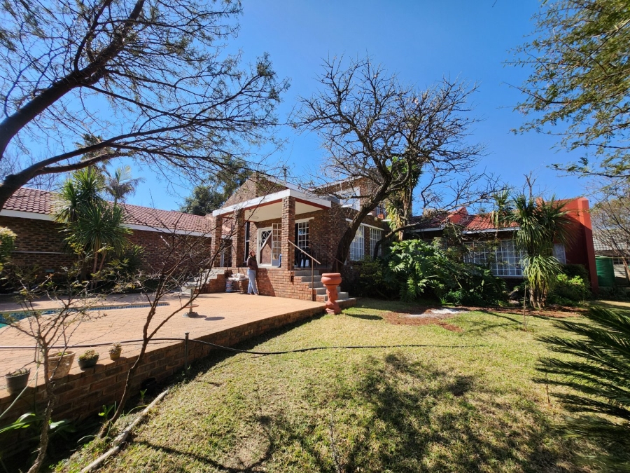 4 Bedroom Property for Sale in Wilkoppies North West